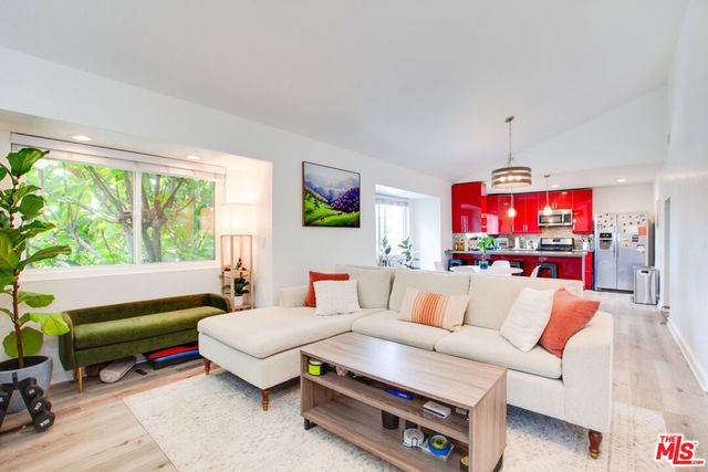 403 Brooks Avenue, Venice, CA 90291