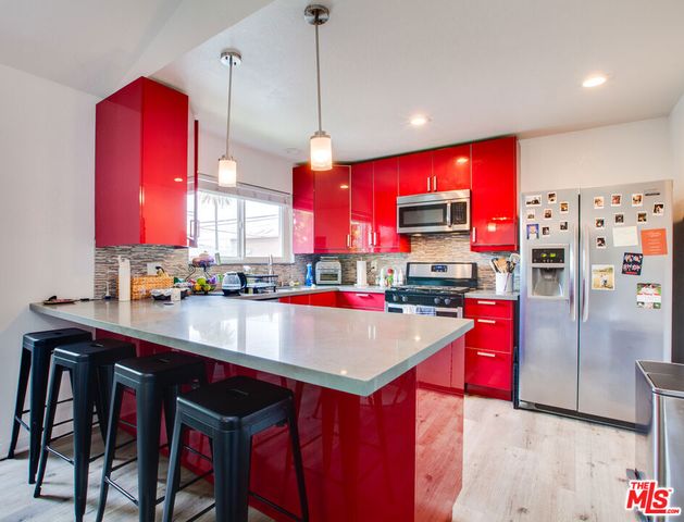 403 Brooks Avenue, Venice, CA 90291