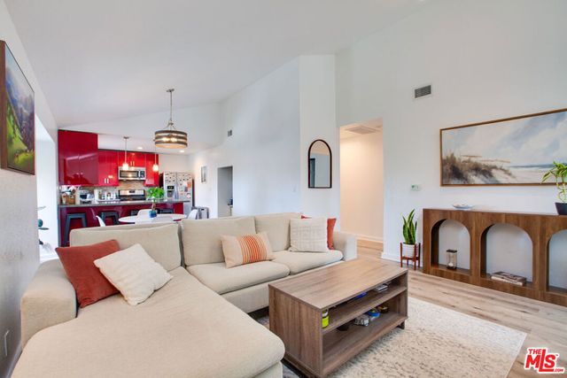 403 Brooks Avenue, Venice, CA 90291