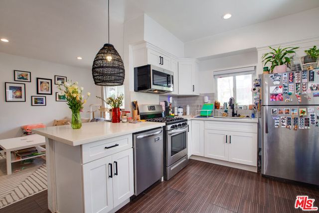 403 Brooks Avenue, Venice, CA 90291