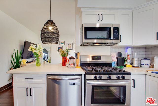 403 Brooks Avenue, Venice, CA 90291