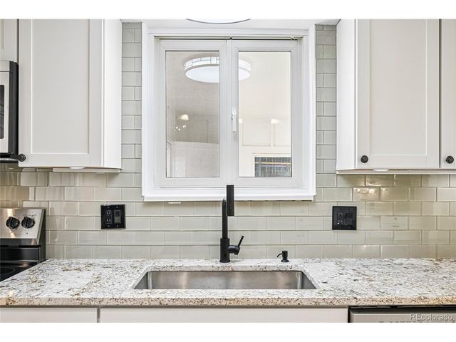 3145 S Akron St, Denver, CO 80231