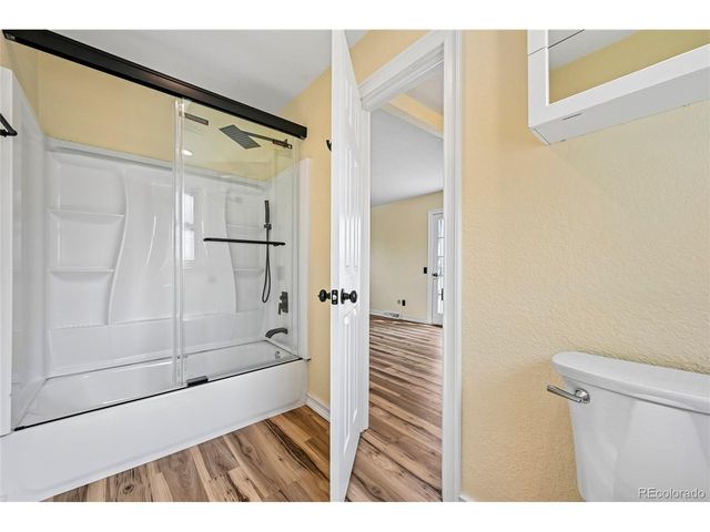 3145 S Akron St, Denver, CO 80231