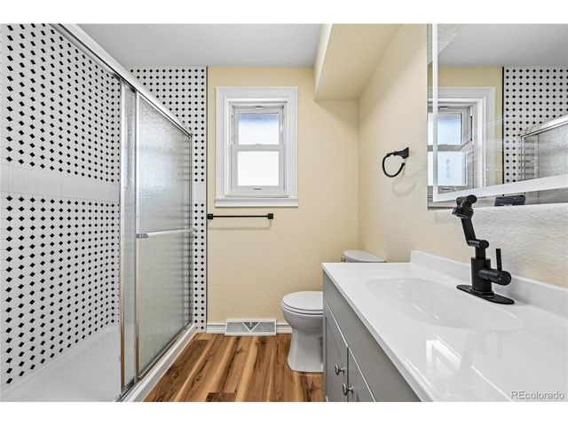 3145 S Akron St, Denver, CO 80231