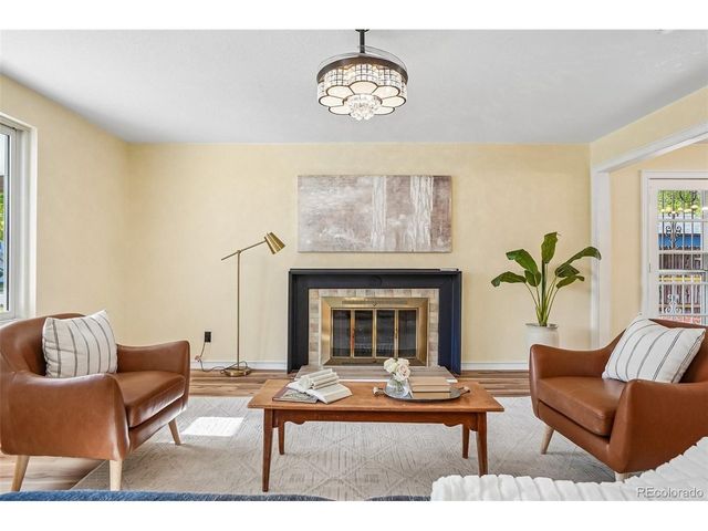 3145 S Akron St, Denver, CO 80231
