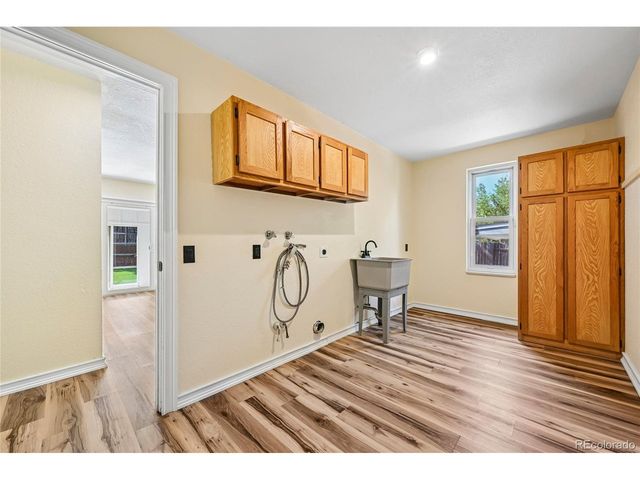 3145 S Akron St, Denver, CO 80231