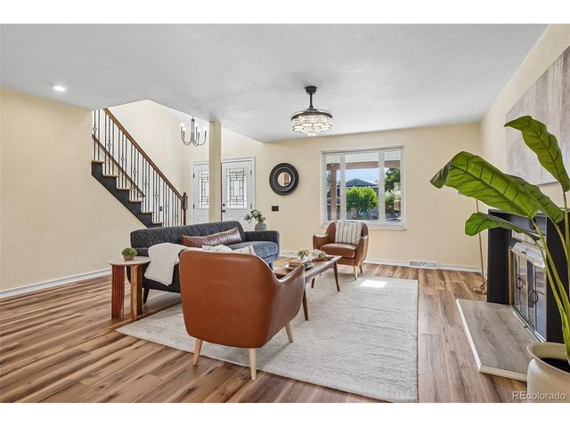 3145 S Akron St, Denver, CO 80231
