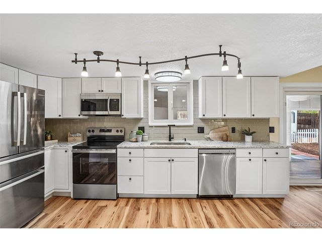 3145 S Akron St, Denver, CO 80231