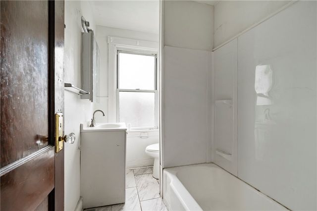 2419 Woodstock Ave, Swissvale, PA 15218