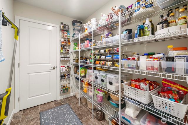 340 Grennan Lane N, Enumclaw, WA 98022