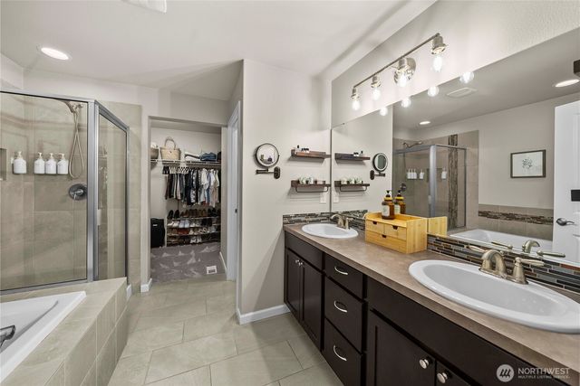 340 Grennan Lane N, Enumclaw, WA 98022