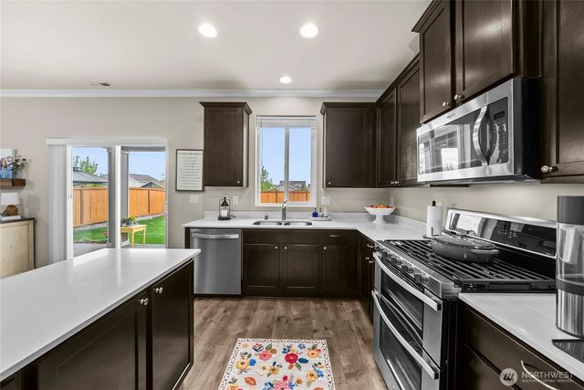 340 Grennan Lane N, Enumclaw, WA 98022