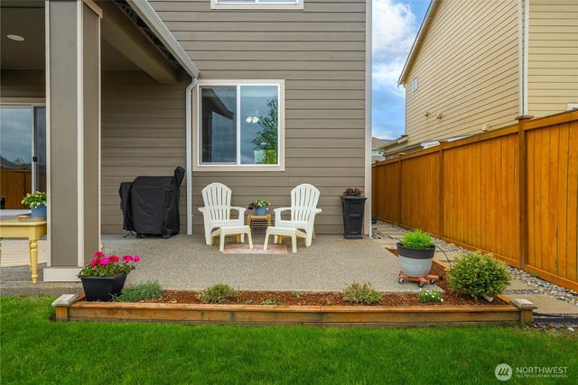 340 Grennan Lane N, Enumclaw, WA 98022