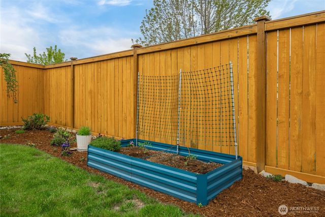 340 Grennan Lane N, Enumclaw, WA 98022