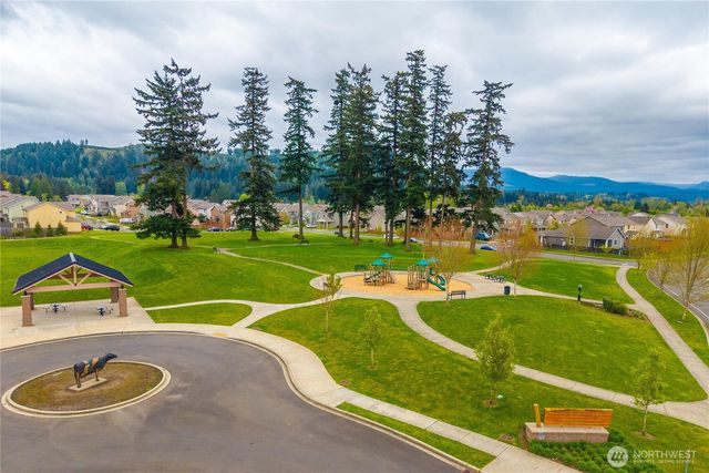 340 Grennan Lane N, Enumclaw, WA 98022