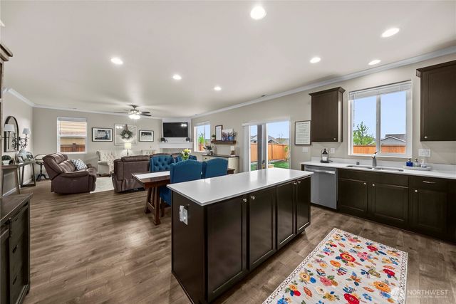340 Grennan Lane N, Enumclaw, WA 98022