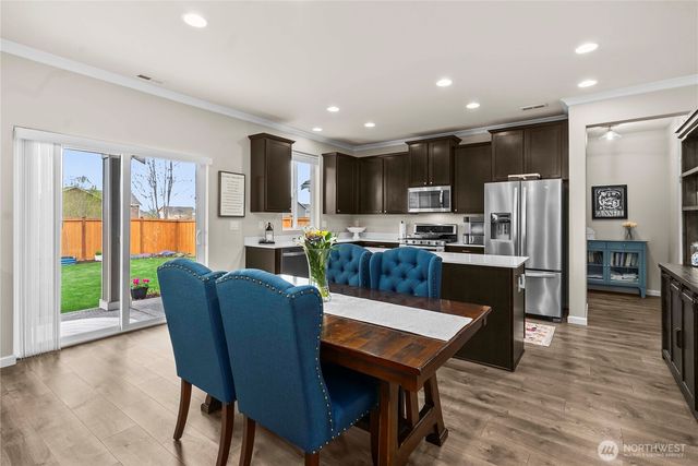 340 Grennan Lane N, Enumclaw, WA 98022