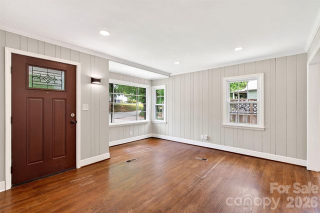 24 Dallas Street, Asheville, NC 28806