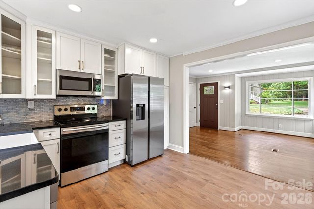 24 Dallas Street, Asheville, NC 28806