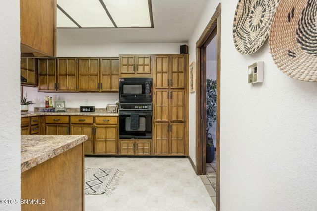 1927 Francine Court, Las Cruces, NM 88007