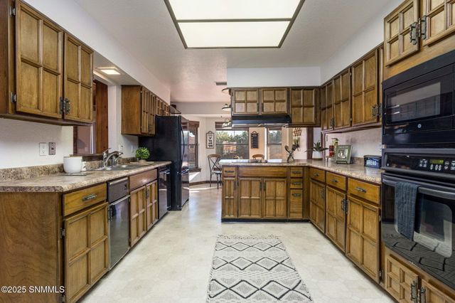 1927 Francine Court, Las Cruces, NM 88007