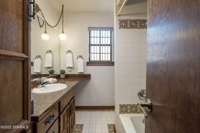 1927 Francine Court, Las Cruces, NM 88007