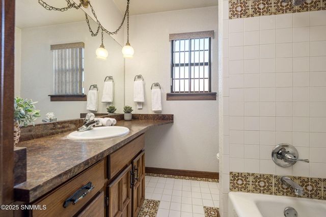 1927 Francine Court, Las Cruces, NM 88007