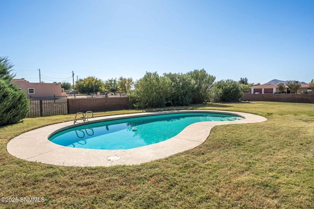 1927 Francine Court, Las Cruces, NM 88007