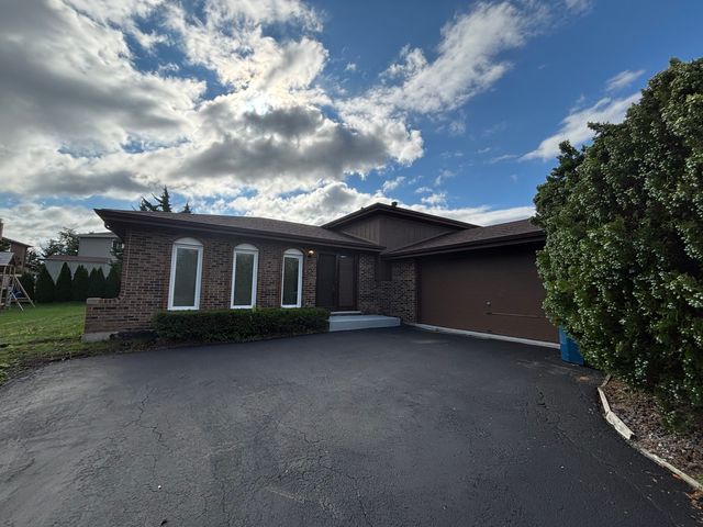 3523 Jacqueline Drive, Crete, IL 60417