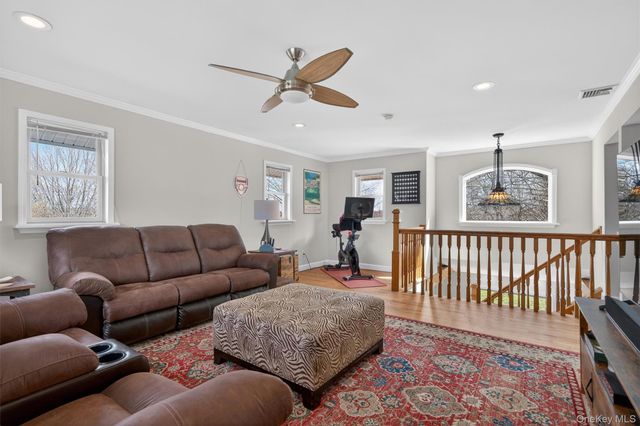 729 Mullock Road, Port Jervis, NY 12771