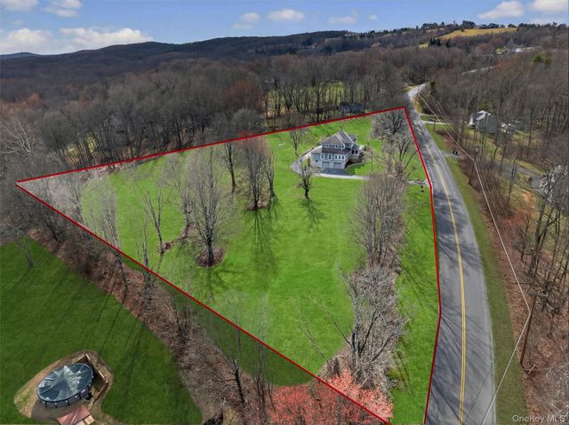 729 Mullock Road, Port Jervis, NY 12771