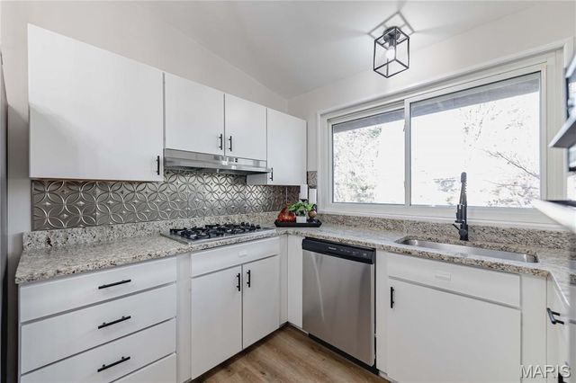 1480 Stallion Drive, Florissant, MO 63033