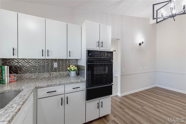 1480 Stallion Drive, Florissant, MO 63033