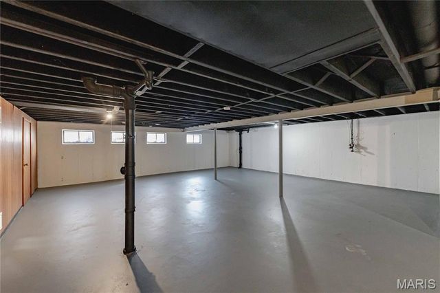 1480 Stallion Drive, Florissant, MO 63033