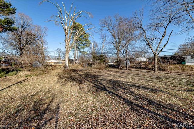 1480 Stallion Drive, Florissant, MO 63033