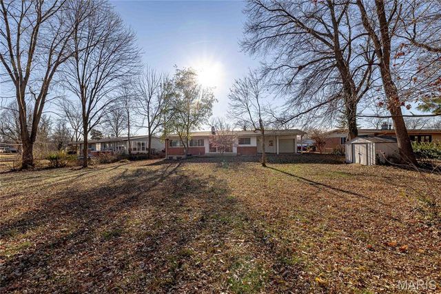 1480 Stallion Drive, Florissant, MO 63033