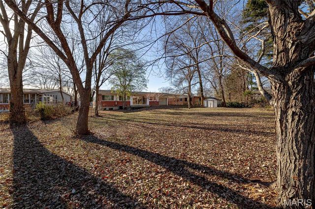 1480 Stallion Drive, Florissant, MO 63033