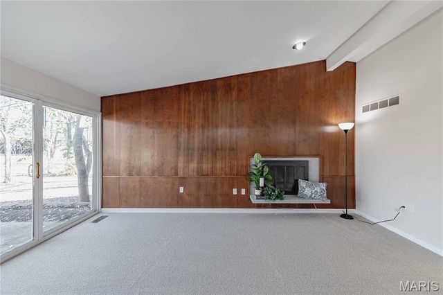 1480 Stallion Drive, Florissant, MO 63033