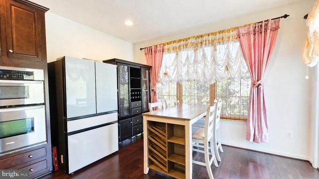 25099 PRAIRIE FIRE SQ, Aldie, VA 20105