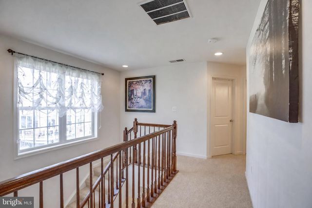 25099 PRAIRIE FIRE SQ, Aldie, VA 20105