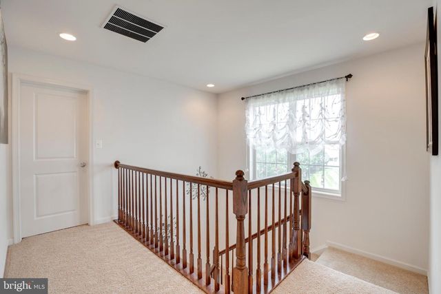 25099 PRAIRIE FIRE SQ, Aldie, VA 20105