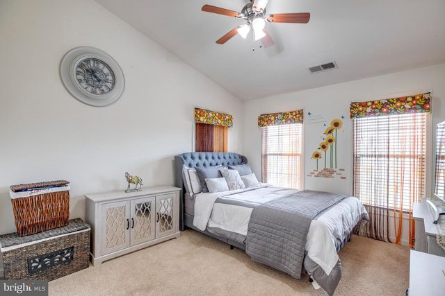 25099 PRAIRIE FIRE SQ, Aldie, VA 20105
