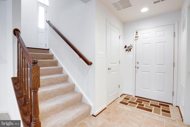 25099 PRAIRIE FIRE SQ, Aldie, VA 20105