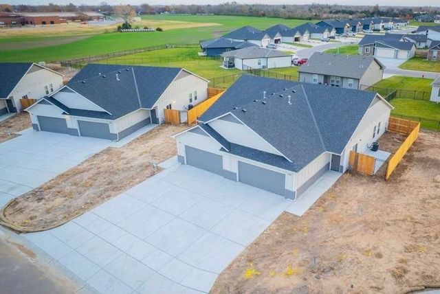 446 Trails Head Ct, Goddard, KS 67052