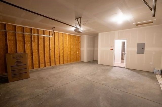 446 Trails Head Ct, Goddard, KS 67052