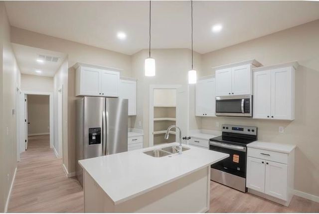 446 Trails Head Ct, Goddard, KS 67052