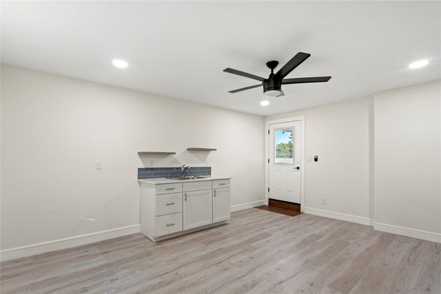 4128 Pluto Street, Dallas, TX 75212