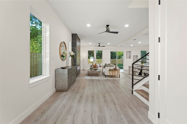 4128 Pluto Street, Dallas, TX 75212