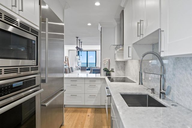 400 S Ocean Boulevard 216, Palm Beach, FL 33480