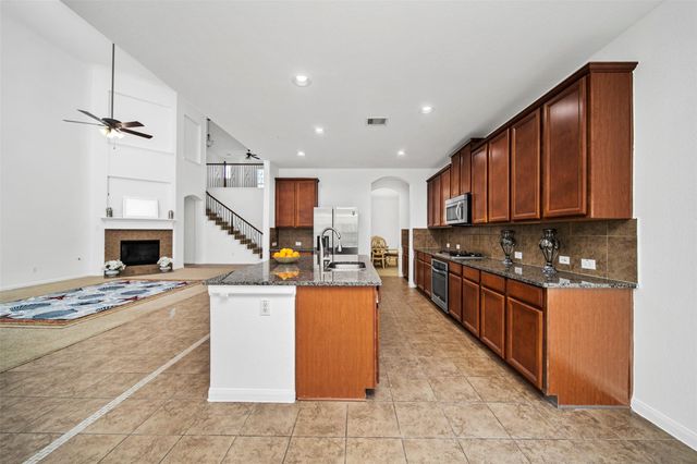 4663 Rockton Hills Lane, Sugar Land, TX 77479